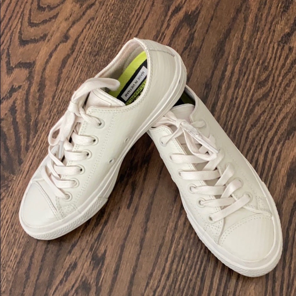 Converse All Star II white leather shoes women’s 8